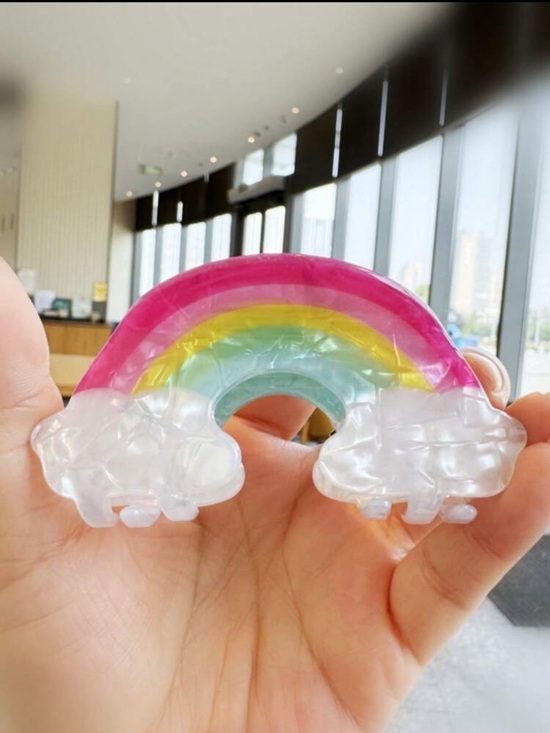 A+ Boutique Accessories - 🌈 Rainbow Hair Clip 🌈